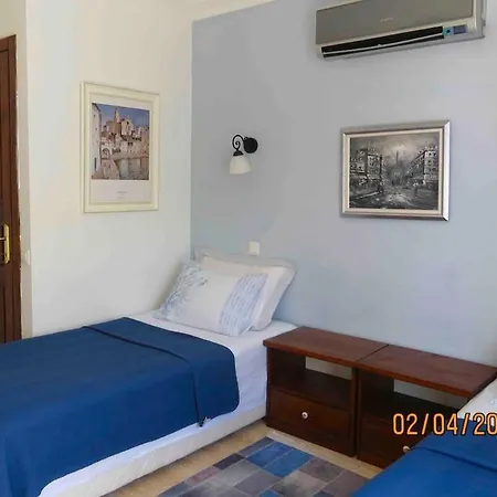 Derinsu, 0-2 And 8 Ages * Kaş