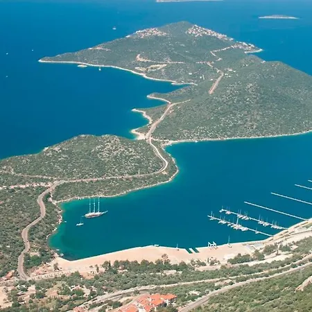 Derinsu, 0-2 And 8 Ages Kaş
