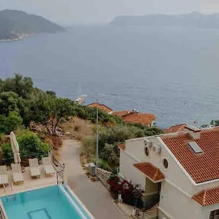 Derinsu, 0-2 And 8 Ages * Kaş